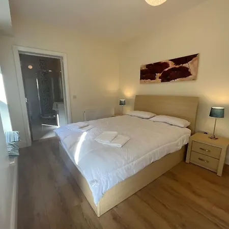 Beach Gem 5 Adult Spaces Plus Child *