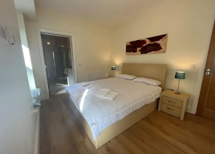 Beach Gem 5 Adult Spaces Plus Child *